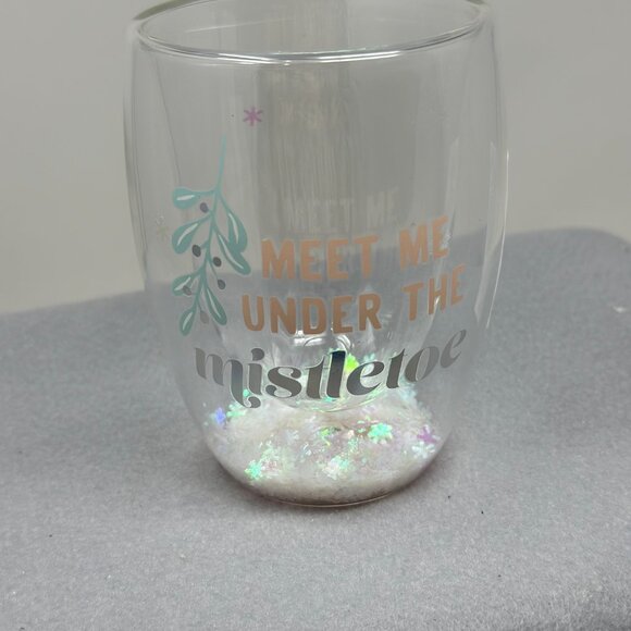 Meet Me Under the Mistletoe Double-Wall Stemless Glass – 10 oz | Slant - Picture 5 of 12